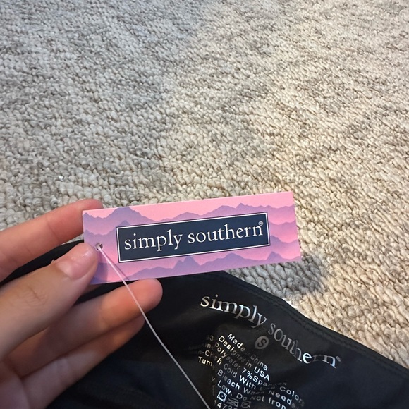 Simply Southern Leggings - Picture 4 of 6